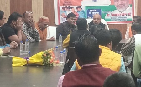 सिसवा क्षेत्र के विधायक प्रेम सागर पटेल ने किया सिसवा ब्लॉक में एस आई आर के संबंध में बैठक