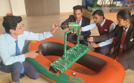 छात्रों ने बनाई मानवरहित फोल्डिंग नाव,  नौसेना के लिए बनेगी ‘सागर प्रहरी’