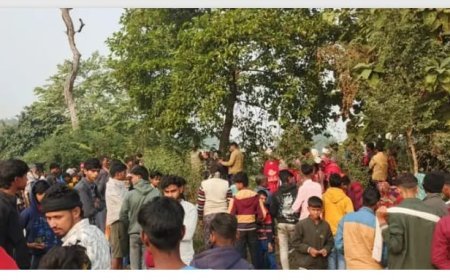 महराजगंज नाथनगर में पेड़ से लटका मिला 19 वर्षीय युवती का शव, क्षेत्र में सनसनी  की लहर
