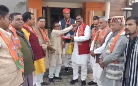 पंकज चौधरी को प्रदेश अध्यक्ष बनने पर रानीडीहा पार्टी कार्यालय पर मना जश्न,कार्यकर्ताओं ने किया खुशी का इजहार बाटी मिठाईयाँ