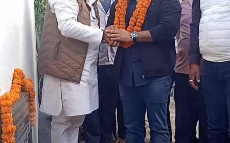 सांसद प्रतिनिधि ने इंटरलॉकिंग सड़क का लोकार्पण किया