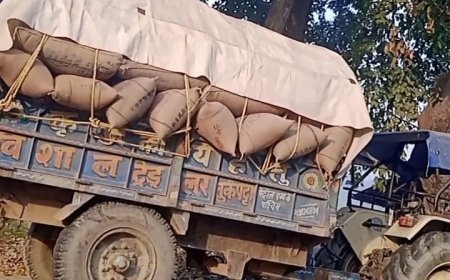 एफसीआई गोदाम लक्ष्मीपुर में व्यापारियों से धान खरीद का आरोप, किसान परेशान