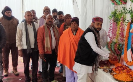 ब्रह्म भोज एवं श्रद्धांजलि सभा में पहुंच अध्यक्ष ने दी भावभीनी श्रद्धांजलि