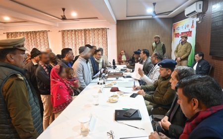 तहसील फरेंदा में किया गया संपूर्ण समाधान दिवस का आयोजन