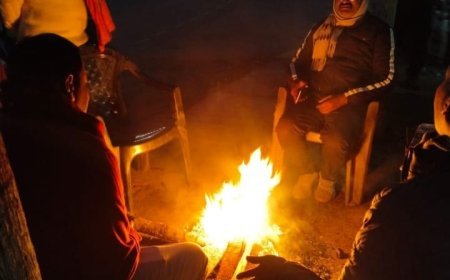 नगर पंचायत फाजिलनगर के द्वारा अलाव की पर्याप्त व्यवस्था 