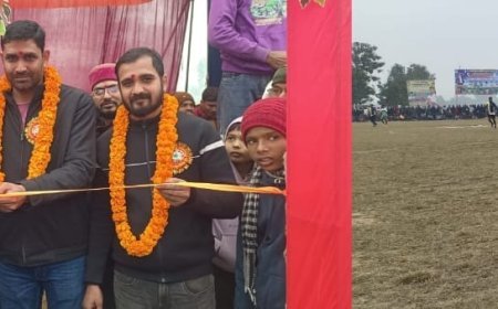 पथरदेवा में स्व. जवाहर प्रसाद मद्धेशिया स्मारक फुटबॉल महाकुंभ का शुभारंभ