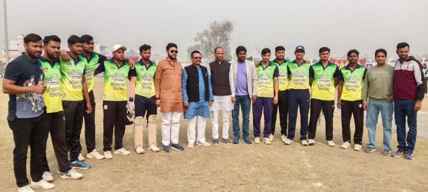 प्रतिद्वन्दी टीमों को हराकर सेना कप के फाइनल में पहुंचीं कानपुर और बनारस की टीमें