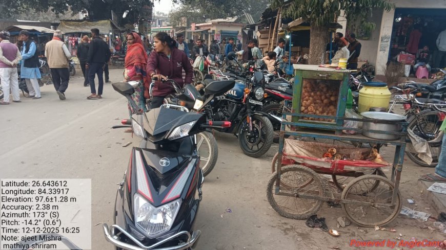 अतिक्रमण से हो रही राहगीरों को परेशानी 