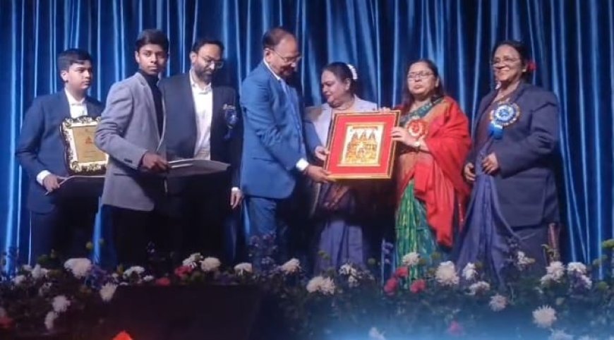 धूमधाम से मना द पिलर्स पब्लिक स्कूल सिविल लाइन्स का सिल्वर जुबली समारोह