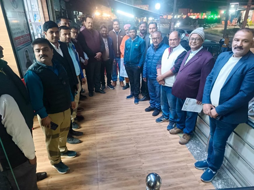 समय देकर नहीं  पहुँचे ज्ञापन लेने  तमकुही विधायक, पत्रकार व मरीज दोनों निराश