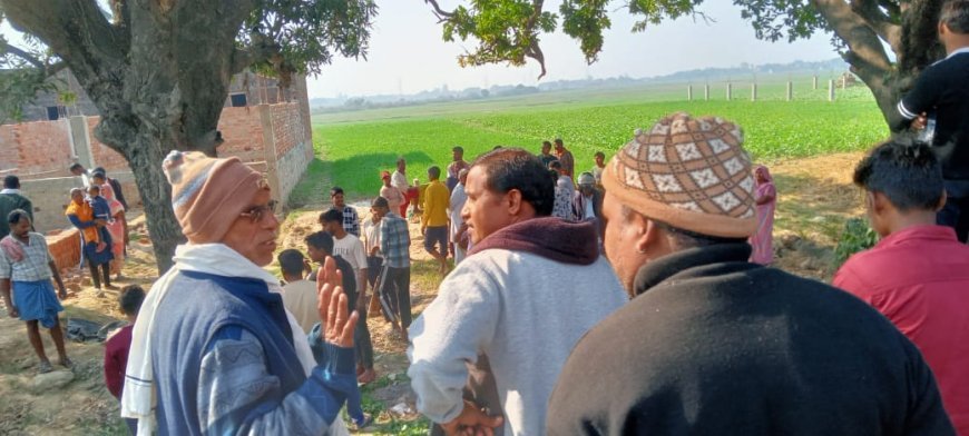 जैतपुर वोकटा मार्ग   अमटौरा- बनौड़ा  गांव की रोड पर मिट्टी लदी ट्राली पलटी