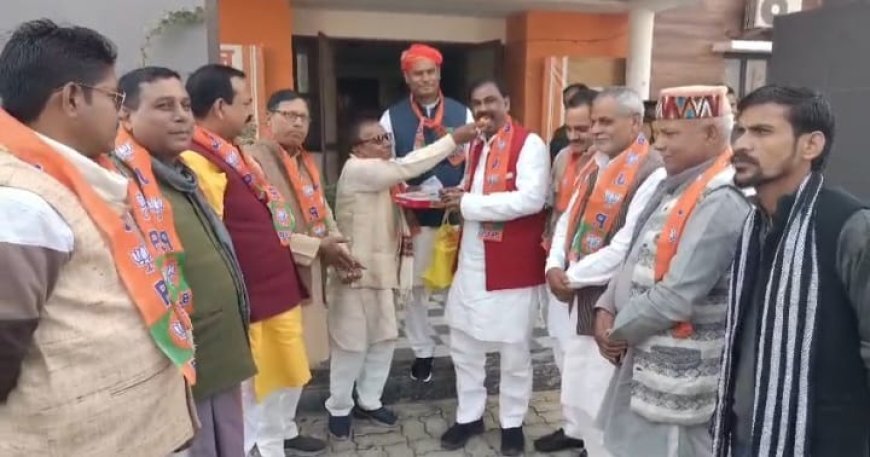 पंकज चौधरी को प्रदेश अध्यक्ष बनने पर रानीडीहा पार्टी कार्यालय पर मना जश्न,कार्यकर्ताओं ने किया खुशी का इजहार बाटी मिठाईयाँ