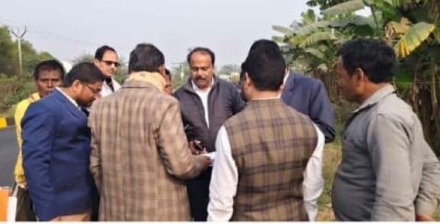 पीडबलूडी की टीम और राजस्व विभाग ने मौके का निरीक्षण किया