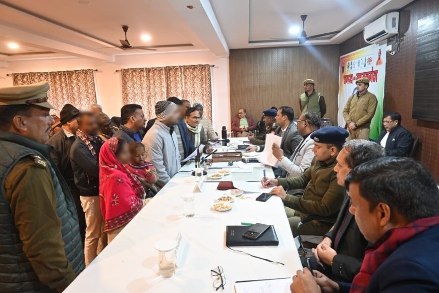 तहसील फरेंदा में किया गया संपूर्ण समाधान दिवस का आयोजन