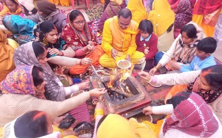 महिला मंडल द्वारा  महायज्ञ और दीपयज्ञ का आयोजन