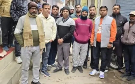 सिसवा बाजार में आज स्वर्णकार  समाज के व्यापारियों ने किया बैठक