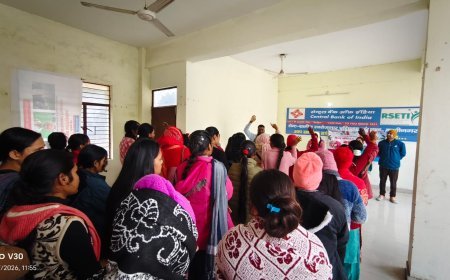 बाल विवाह मुक्त भारत अभियान के तहत छात्राओं को किया गया जागरूक