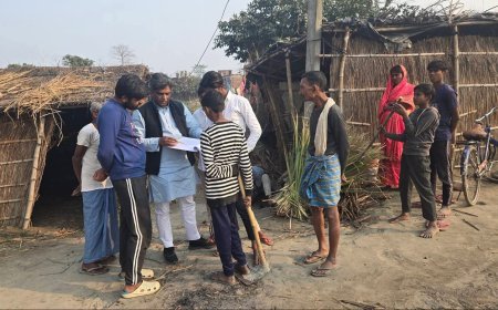 पिपरा घाट मुस्तकिल के गोलाघाट पर पुल बनवाने के लिए समाजवादी नेता ने चलाया हस्ताक्षर अभियान