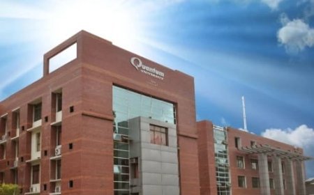 शैक्षणिक गुणवत्ता के नए प्रतिमान गढ़ रही है क्वांटम यूनिवर्सिटी