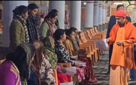 कब्जामुक्त कराएं जमीन, बख्शे न जाएं भू माफिया : मुख्यमंत्री