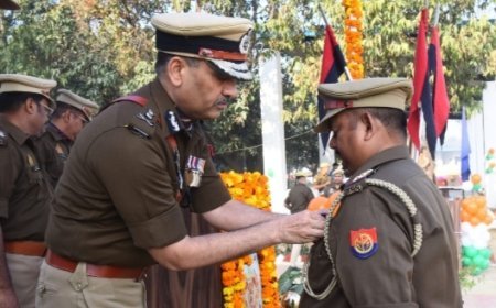 थानाध्यक्ष कौशलेश कुमार सिंह  एडीजी और पीटीसी द्वारा सम्मानित 