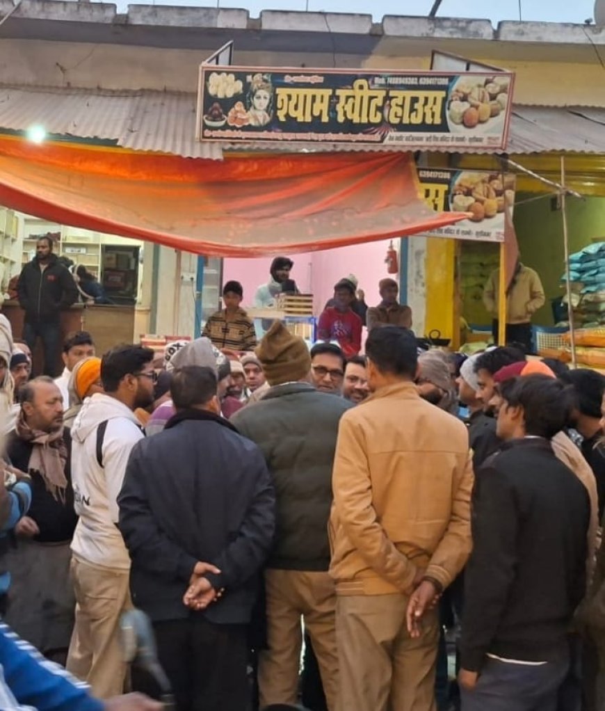 जिला पंचायत कर्मचारी पर महिला द्वारा अभद्रता का आरोप