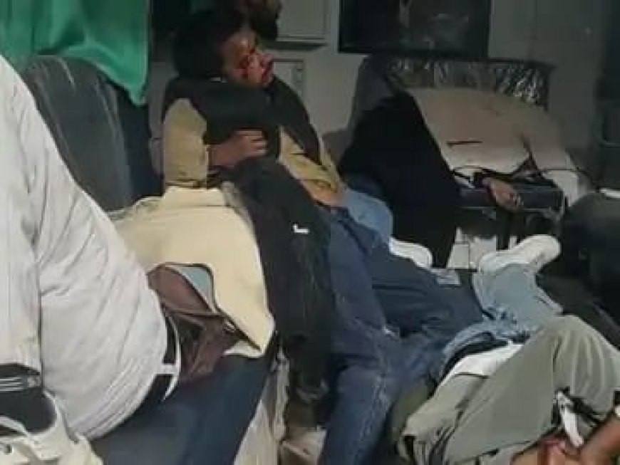 कुशीनगर में नए साल के पहले दिन 7 हादसे:स्टेट हाईवे पर 11 से अधिक लोग घायल, बाइकों की आमने-सामने हुई टक्कर