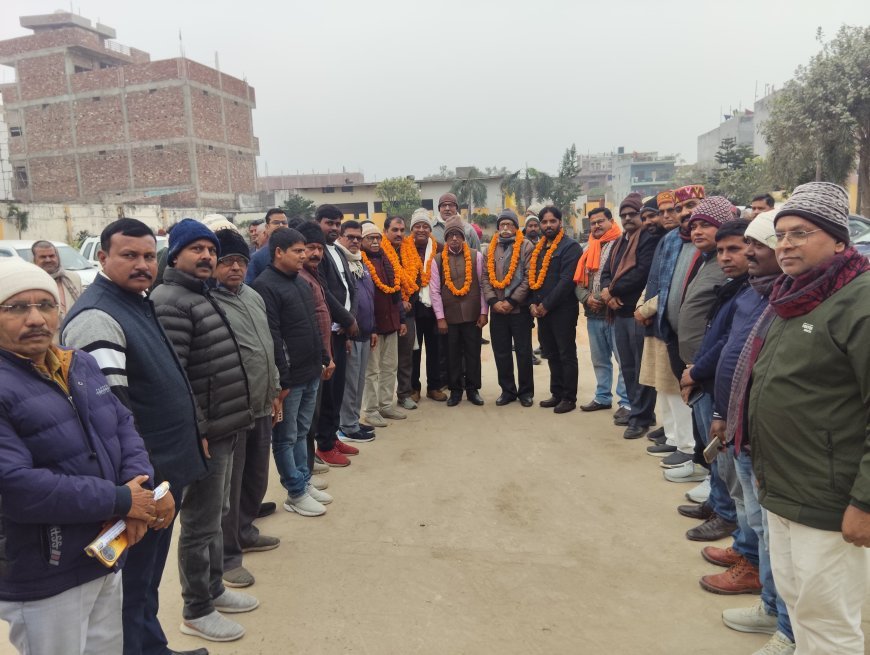 सर्वसम्मति से शैलेश कुमार उपाध्याय पुनः बने ग्रा प ए कुशीनगर जिला अध्यक्ष