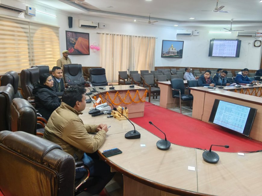 वृक्षारोपण, पर्यावरण व गंगा संरक्षण कार्यों की सीडीओ की अध्यक्षता में समीक्षा बैठक