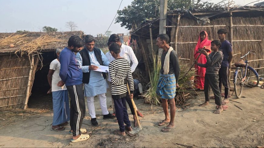 पिपरा घाट मुस्तकिल के गोलाघाट पर पुल बनवाने के लिए समाजवादी नेता ने चलाया हस्ताक्षर अभियान