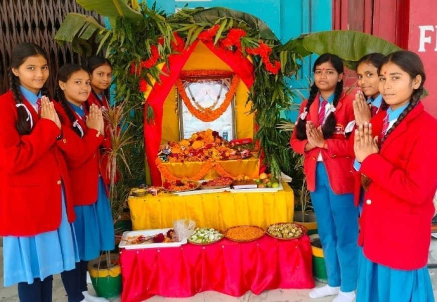सेंट जेवियर्स स्कूल भाटपार रानी के प्रांगण में सरस्वती पूजा का आयोजन किया गया