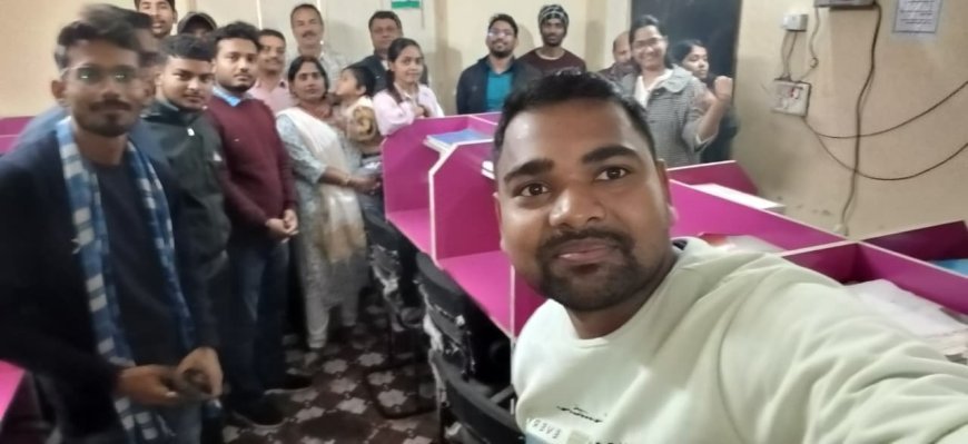 ब्रिलिएंट लाइब्रेरी में विद्यार्थियों ने मनाया बसंत पंचमी का पर्व