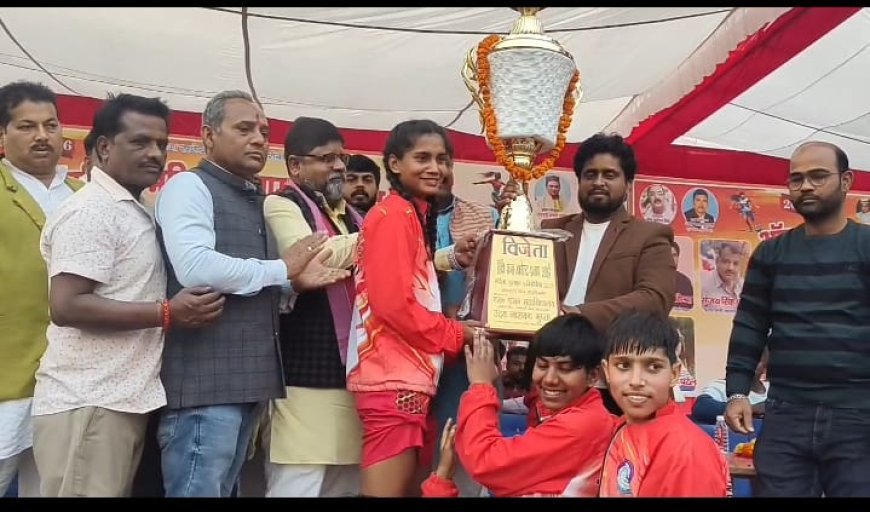 देवघर बिहार 11 की टीम को फाइनल में 2-0 से हराकर सिवान ने विजेता फील्ड जीता