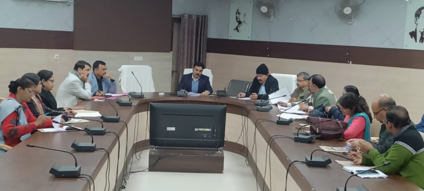 व्यवसायिक शिक्षा को बढ़ावा देने को लेकर समीक्षा पाठ्यक्रमों को प्रभावी ढंग से लागू करने पर जोर 