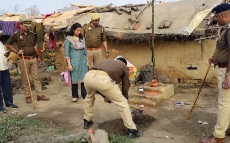 उच्चाधिकारियों के निर्देश पर थाना बघौचघाट अंतर्गत  अवैध कच्ची शराब के खिलाफ संयुक्त छापेमारी