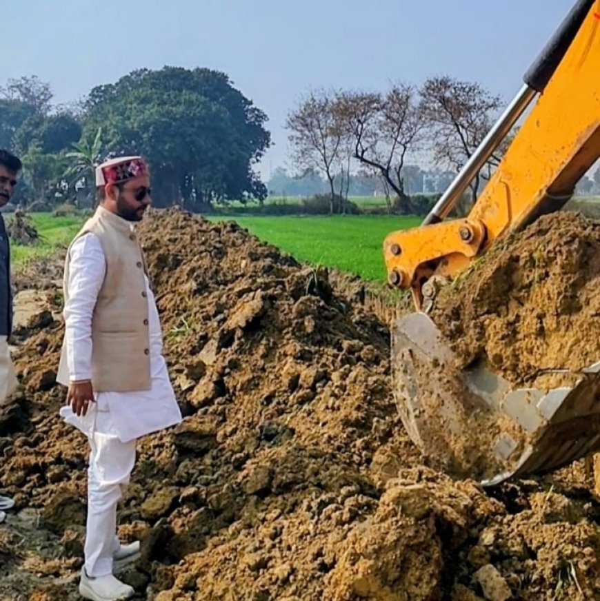 वार्ड नंबर 8 में सड़क निर्माण शुरू, दशकों पुरानी समस्या से मिली निजात