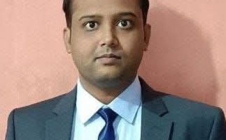 पत्रकार रविंद्र तिवारी के पुत्र विनय बने असिस्टेंट कमिश्नर, कुशीनगर जिले का बढ़ाया मान