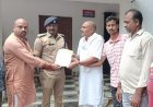 नौतनवा नगर में वाहन चेकिंग के नाम पर पुलिस कर रही मनमाना को बंद करने का किया मांग