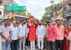 कलश यात्रा का पडरौना नगर में पहुंचने पर श्रद्धा और उत्साह के साथ स्वागत